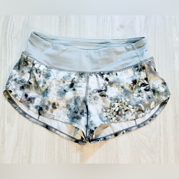 Lululemon Speed Up Low-Rise Shorts 2.5” Kaleidofloral Multi Blue Cast Rare Print - Picture 5 of 7